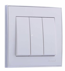 фото RAIN Выключатель тройной белый с боковой вставкой хром (703-0225-109)