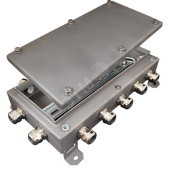фото Коробка монтажная электротехническая общего назначения КМ IP66-1530 из нержавеющей стали, количество вводов 14 (КМ IP66-1530нерж)